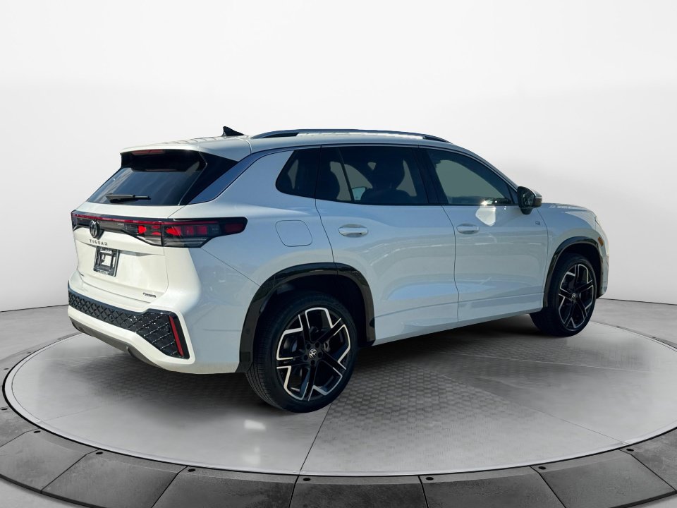 New 2026 Volkswagen Tiguan SEL R-Line AWD/4WD image 7