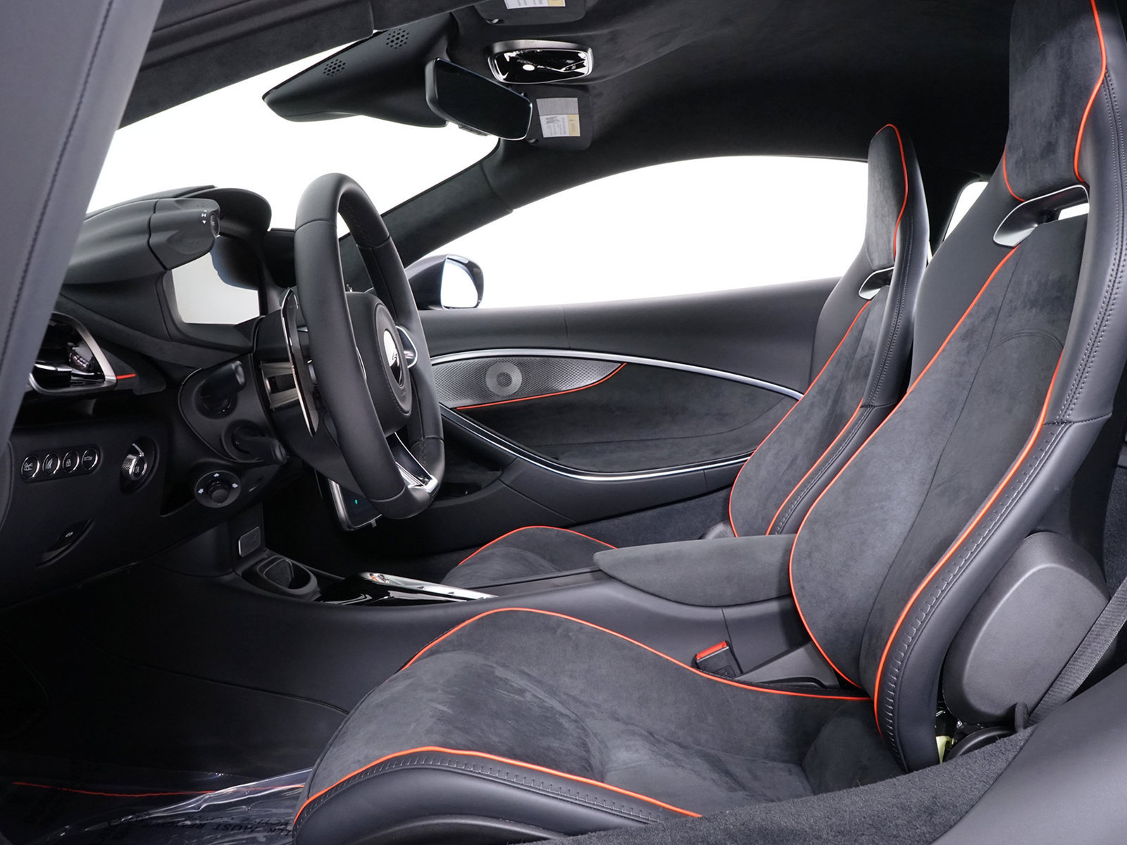 New 2026 McLaren Artura RWD image 4