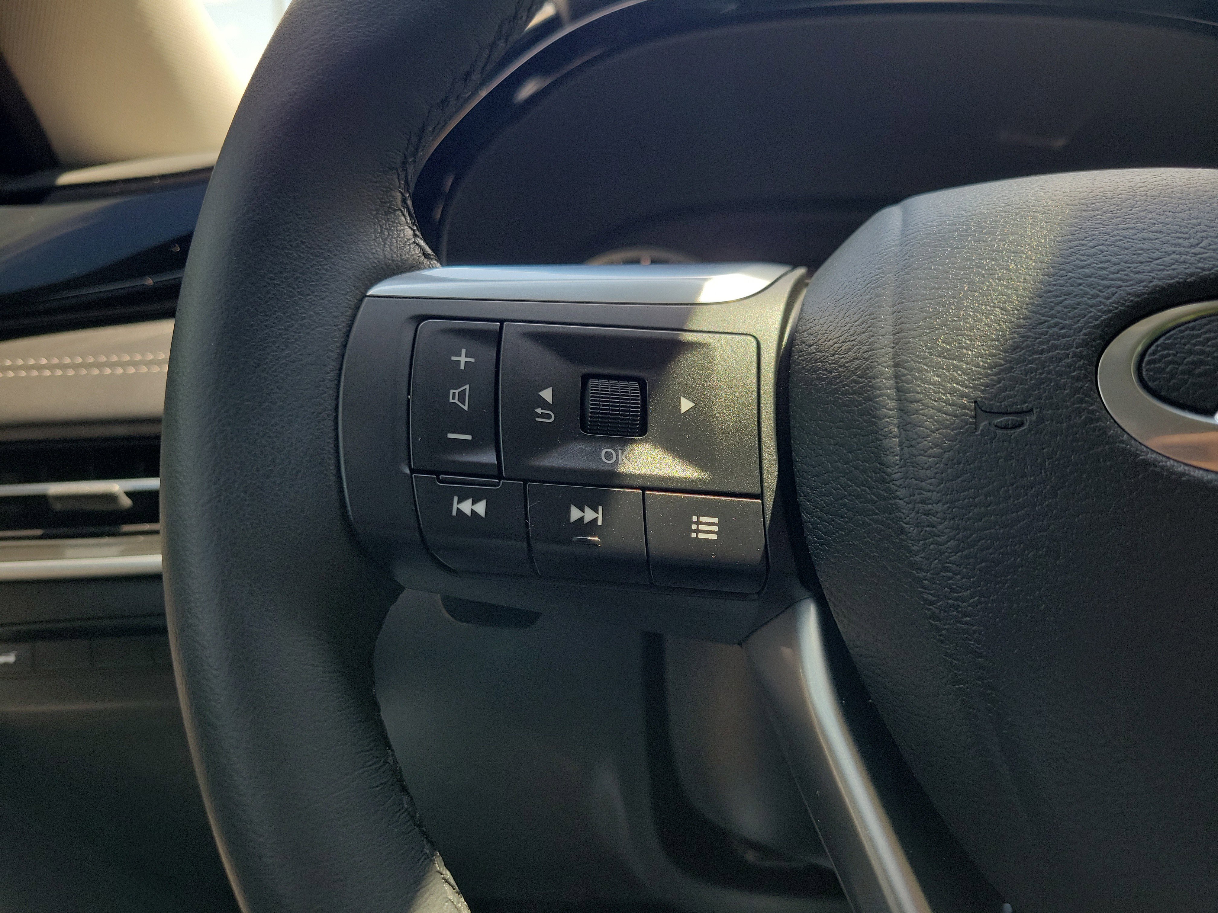 Certified 2025 INFINITI QX60 Pure image 31