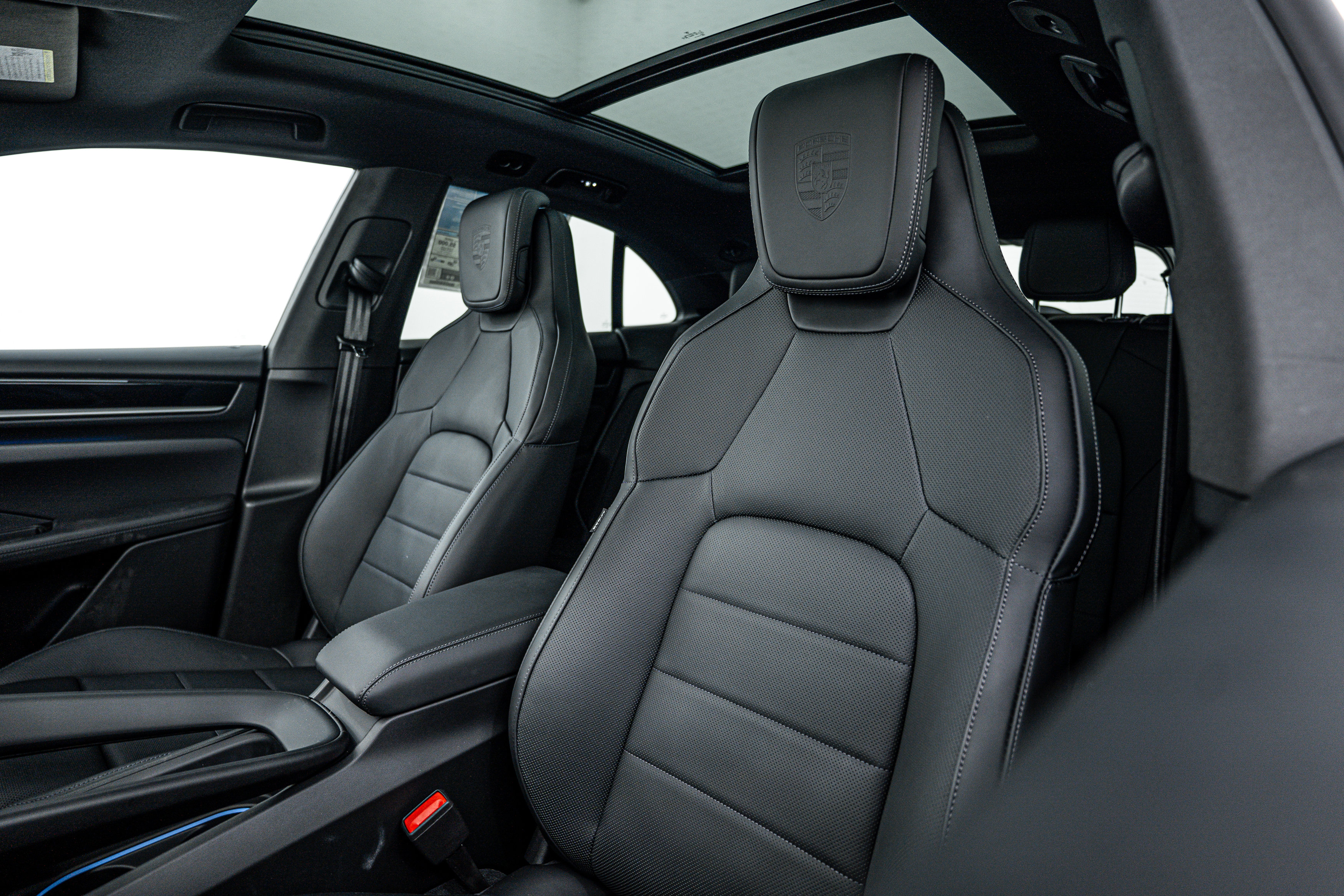 New 2025 Porsche Macan 4S Electric image 21