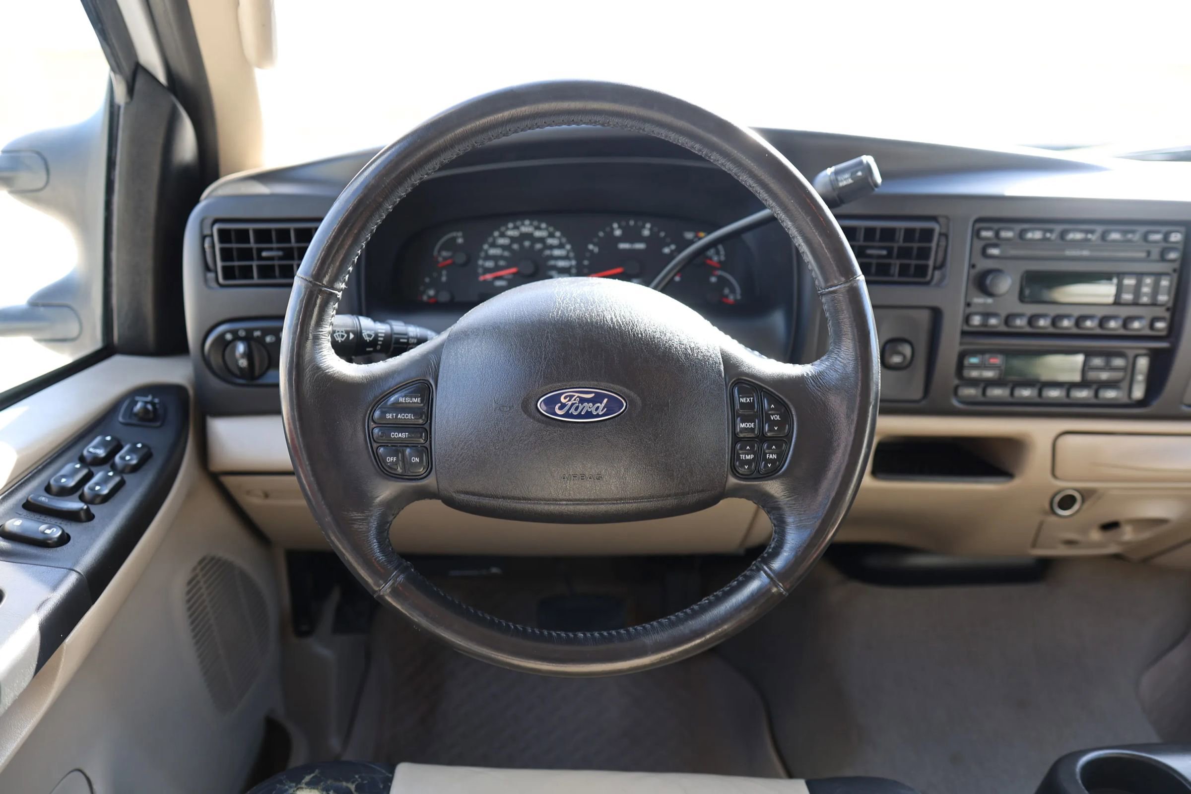 Used 2005 Ford Excursion Eddie Bauer image 37