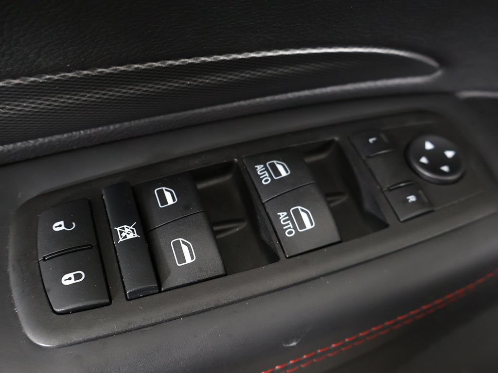 Used 2025 Dodge Durango R/T w/ Blacktop Package AWD/4WD image 45