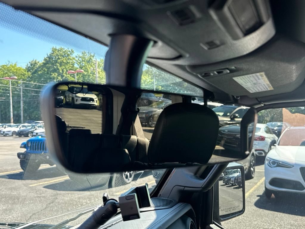 Used 2021 Jeep Wrangler Unlimited Sahara AWD/4WD image 50