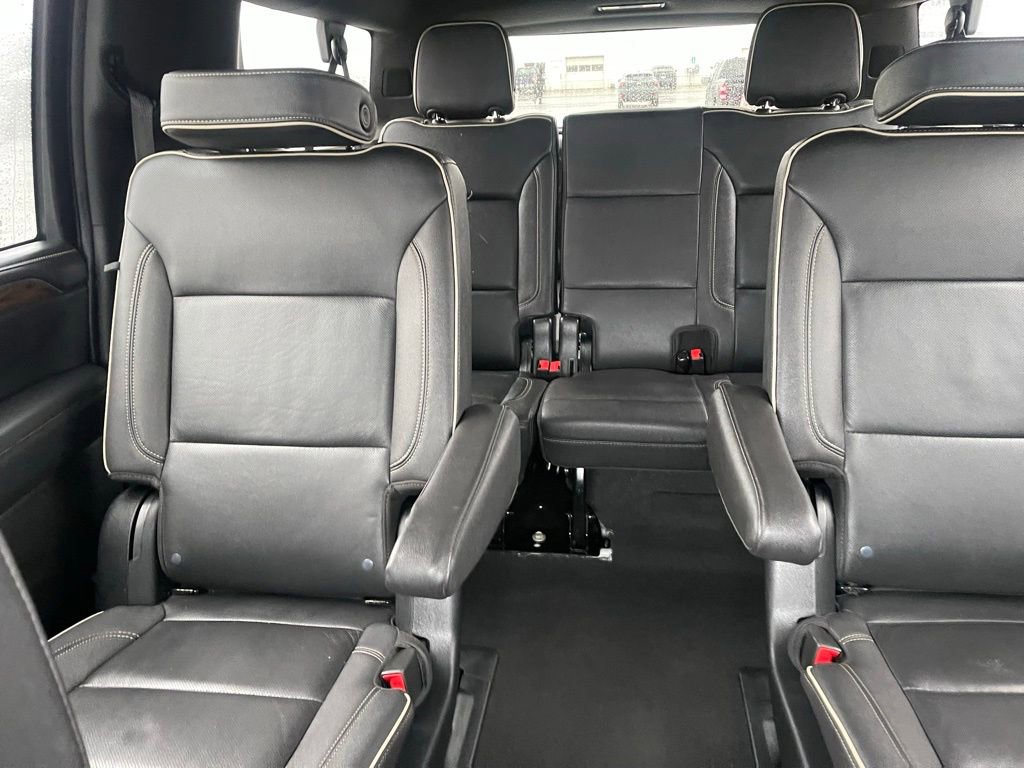 Used 2023 Chevrolet Suburban Premier AWD/4WD image 12