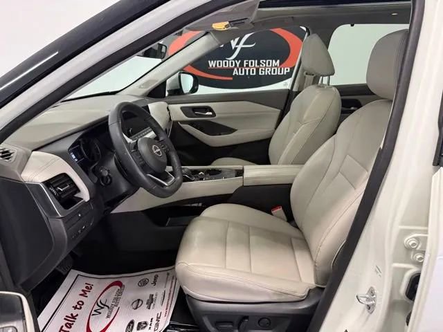 Used 2023 Nissan Rogue SL w/ SL Premium Package image 11