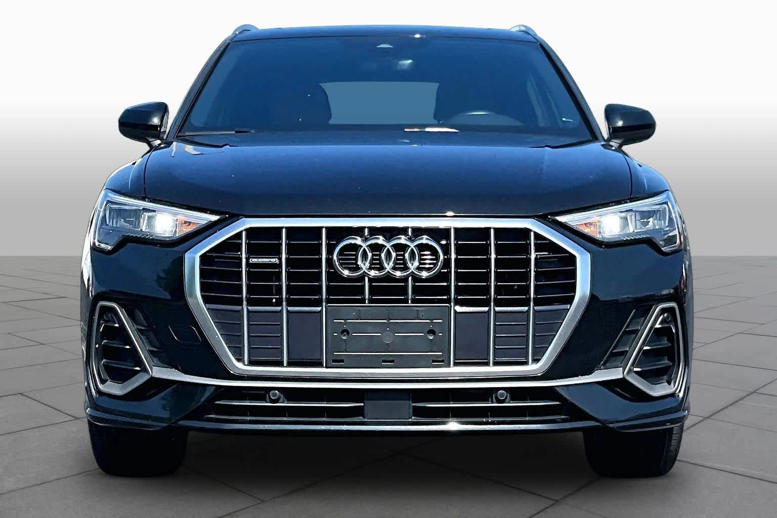 Used 2020 Audi Q3 2.0T Premium w/ Convenience Package AWD/4WD image 3