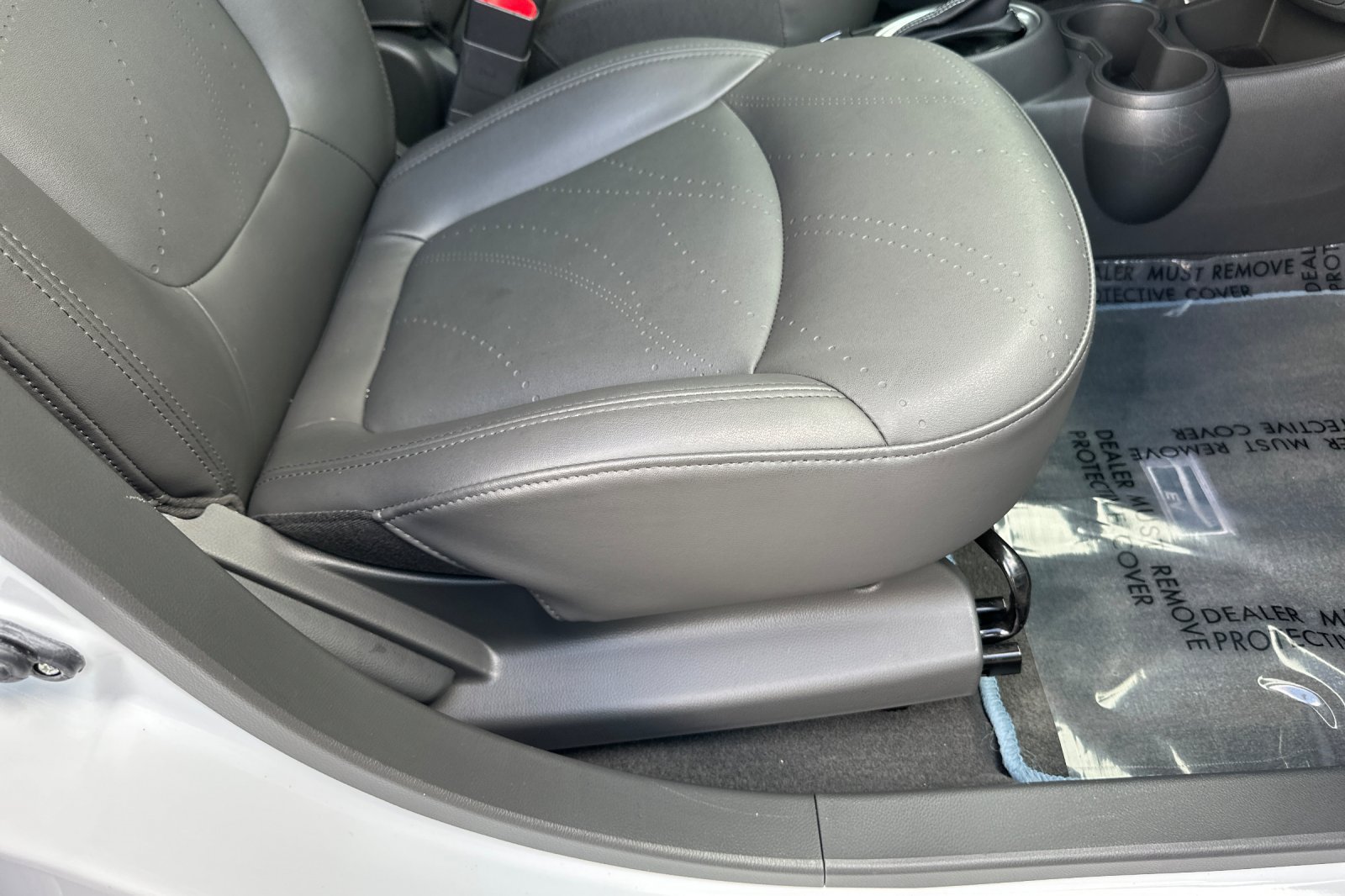 Used 2014 Chevrolet Spark LT FWD image 24