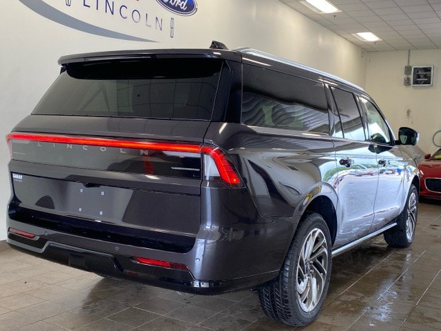 New 2027 Lincoln Navigator L Reserve AWD/4WD image 10