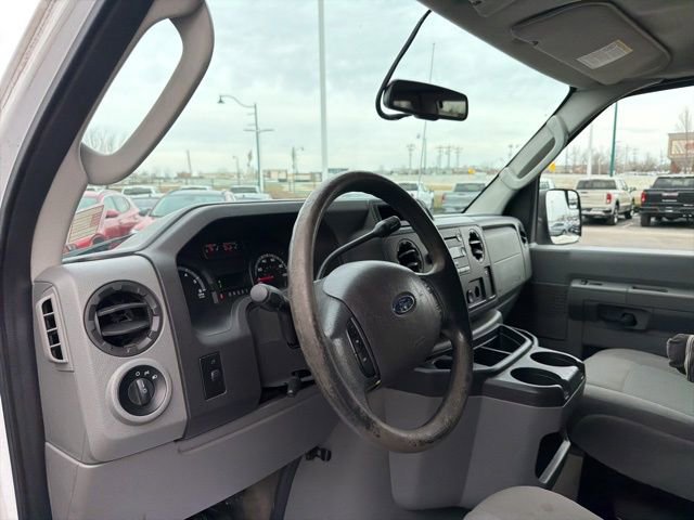 Used 2013 Ford E-350 and Econoline 350 XLT image 25