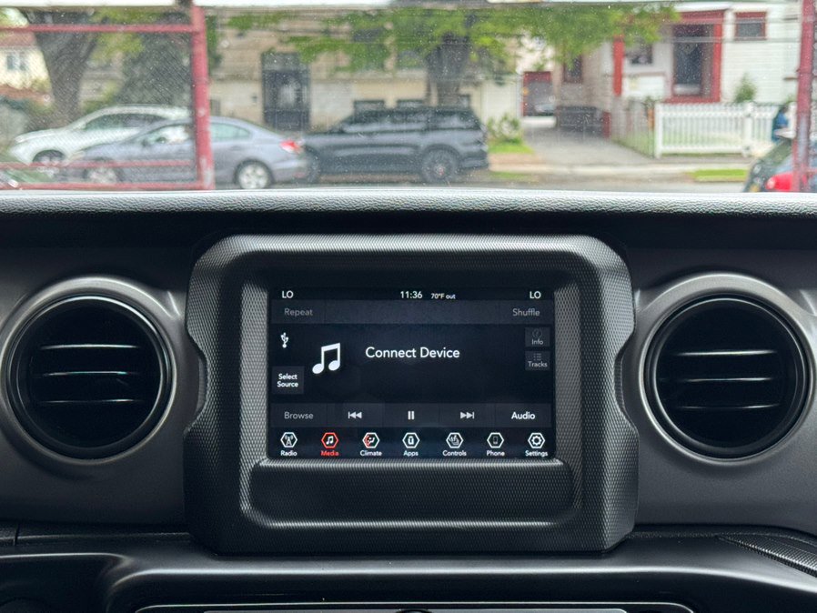 Used 2023 Jeep Wrangler Unlimited w/ Cold Weather Group AWD/4WD image 22