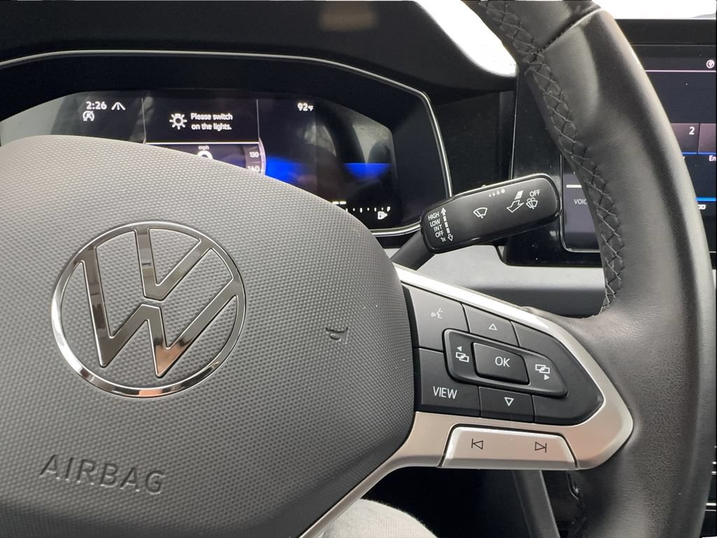 Used 2025 Volkswagen Jetta SE FWD image 37