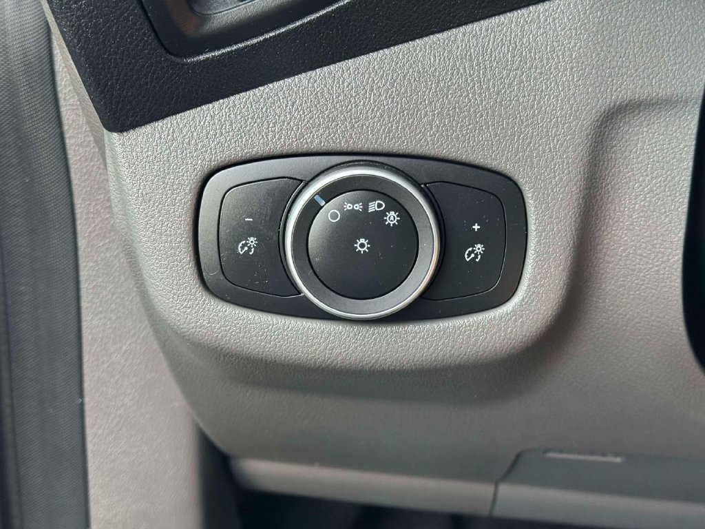 Used 2022 Ford Transit Connect XL FWD image 18