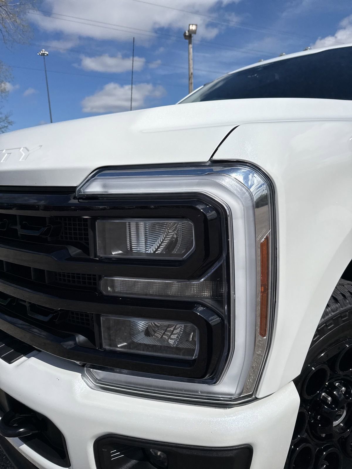 Used 2024 Ford F350 Lariat w/ Lariat Ultimate Package AWD/4WD image 8