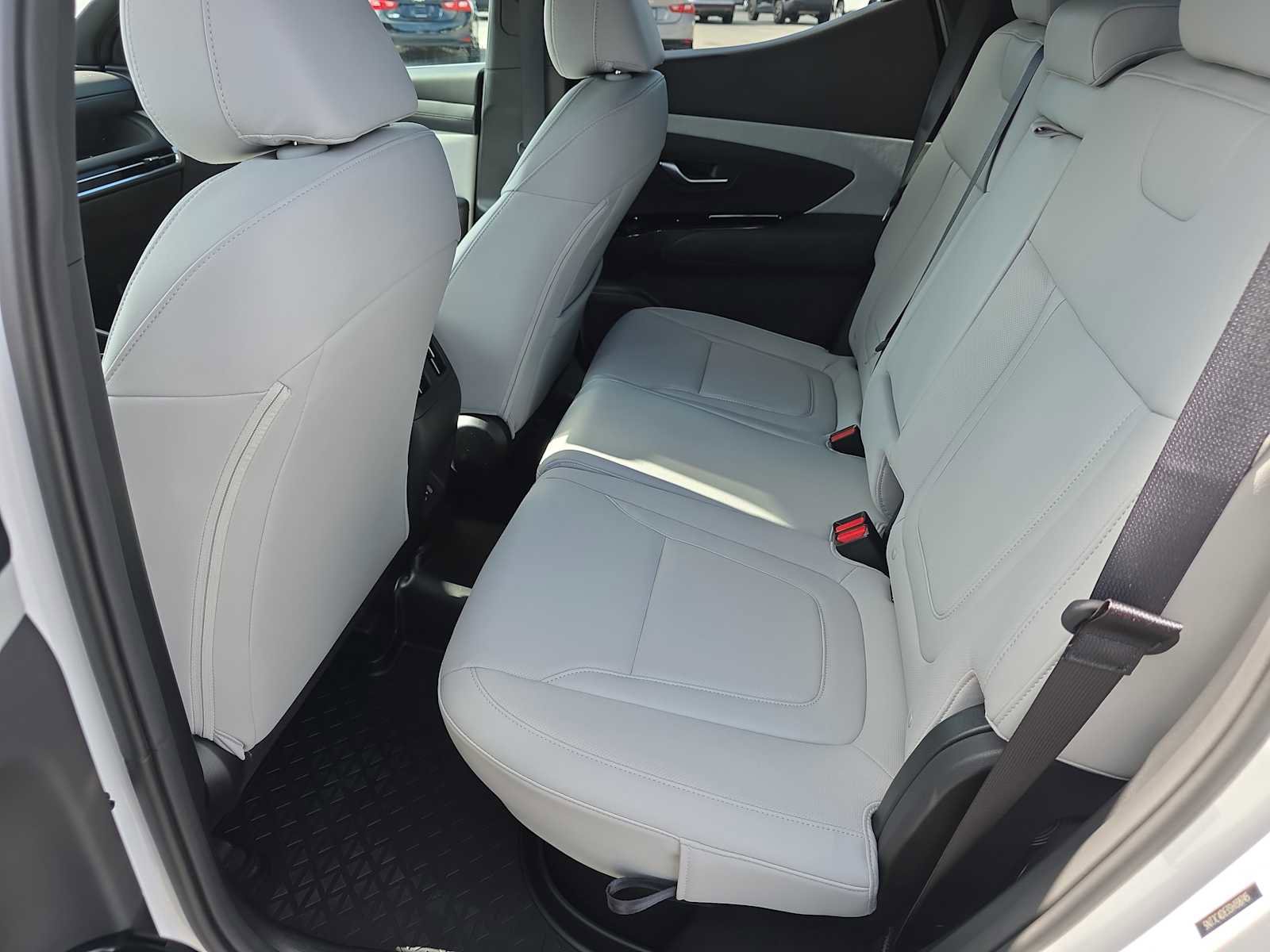 Used 2025 Hyundai Santa Cruz SEL image 28