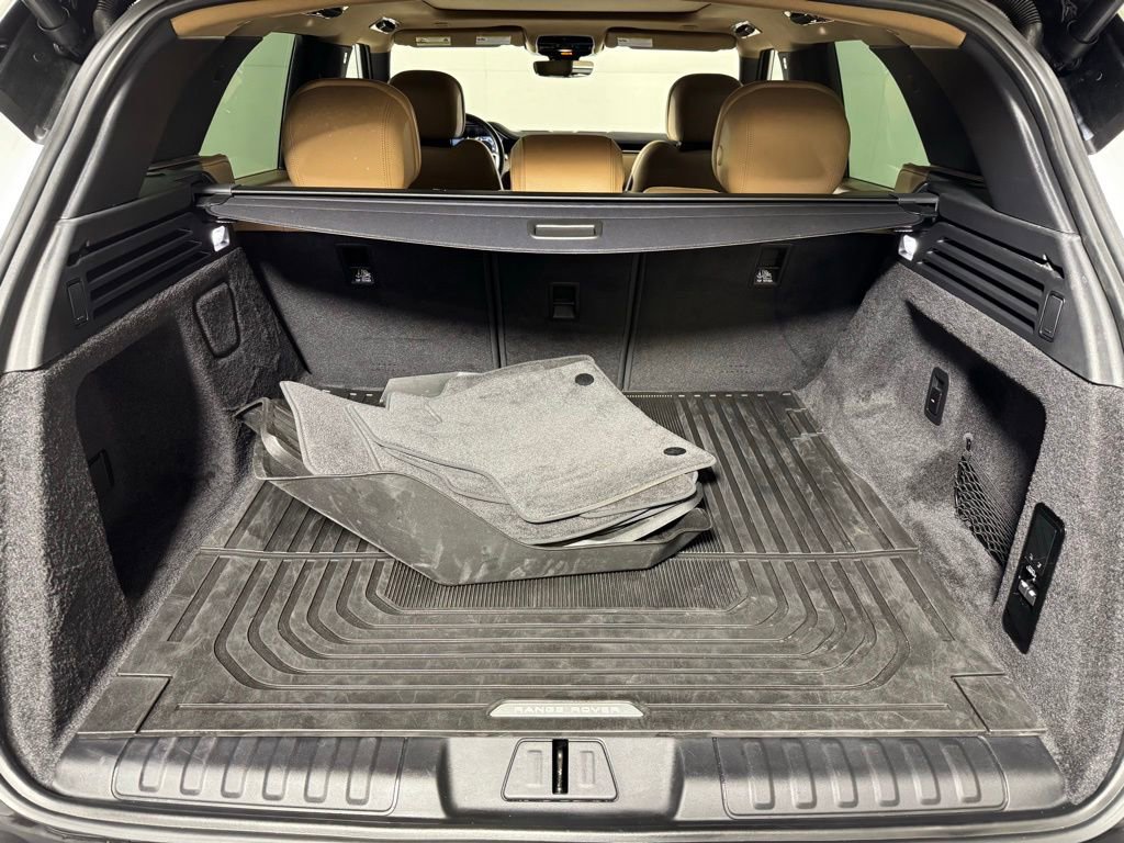 Used 2024 Land Rover Range Rover Sport SE image 29