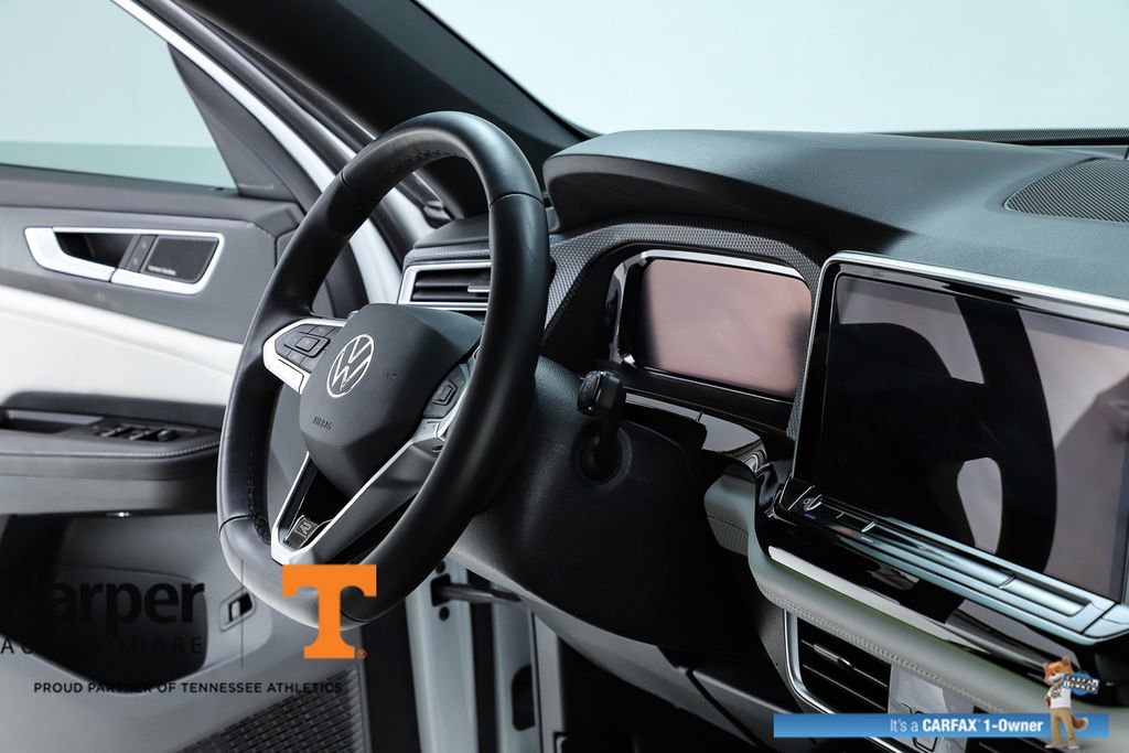 Used 2025 Volkswagen Atlas Cross Sport SEL Premium R-Line image 74
