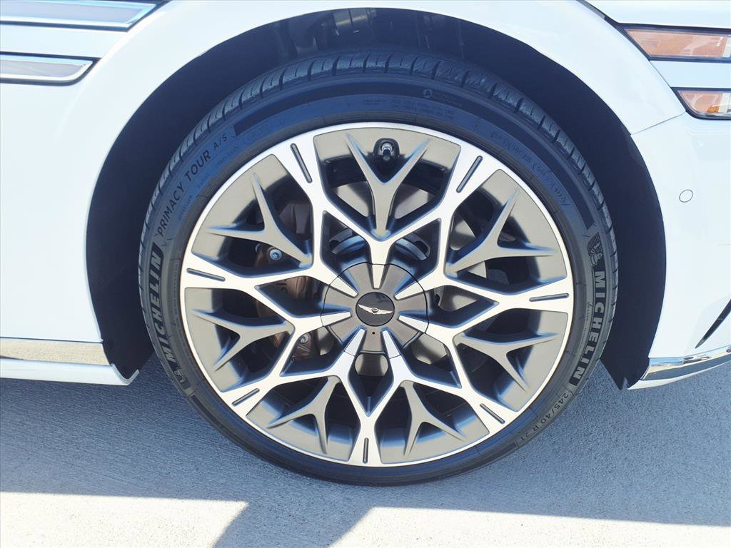 Certified 2024 Genesis G90 3.5T image 9