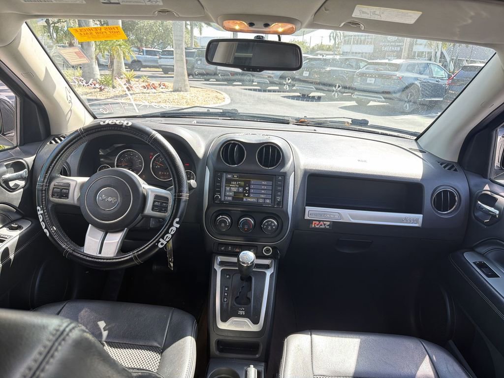 Used 2014 Jeep Compass Latitude FWD image 10