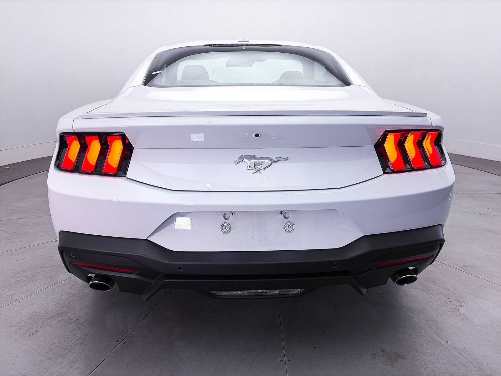 Used 2025 Ford Mustang Premium RWD image 13