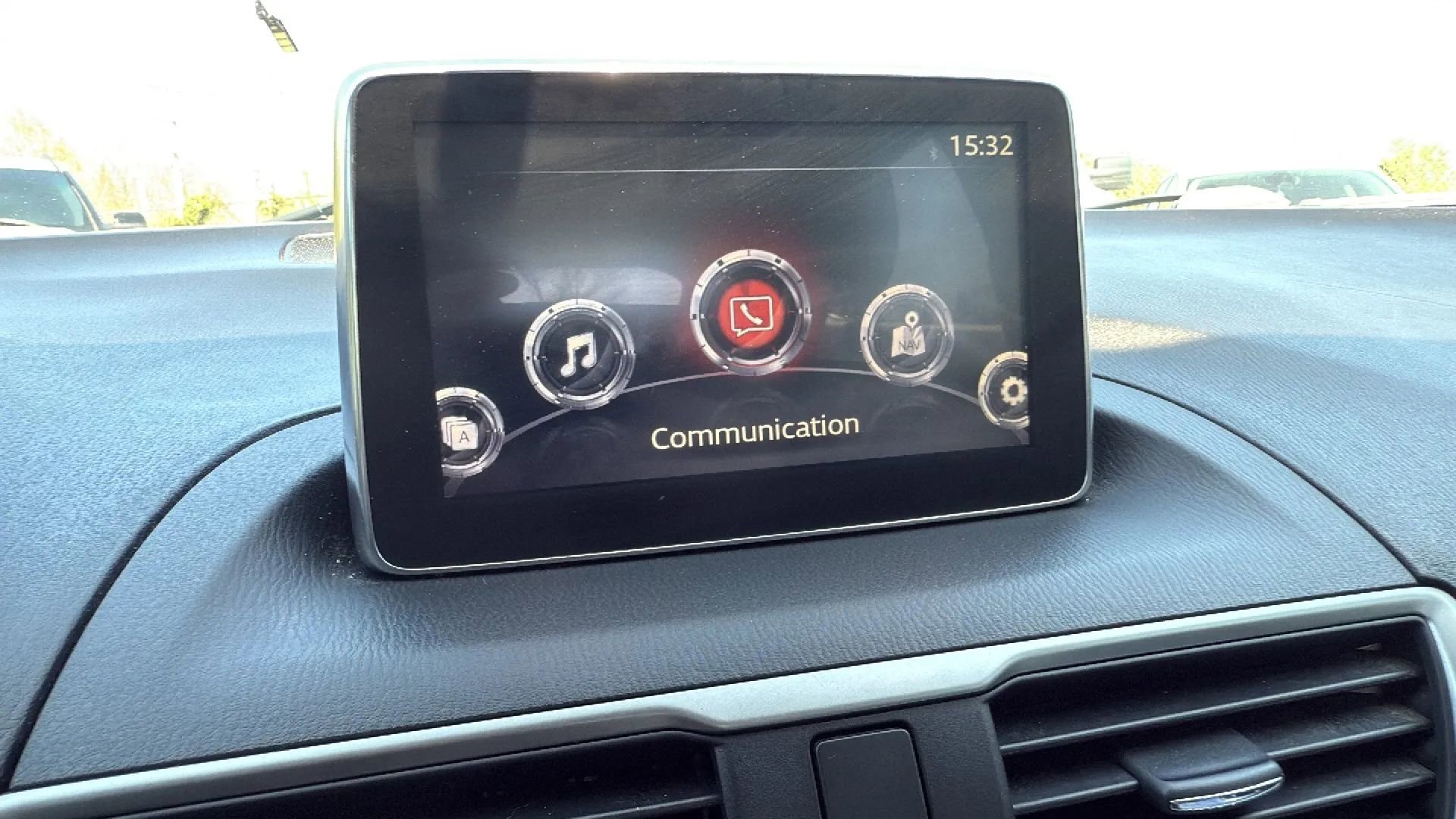 Used 2014 MAZDA MAZDA3 i Grand Touring FWD image 4