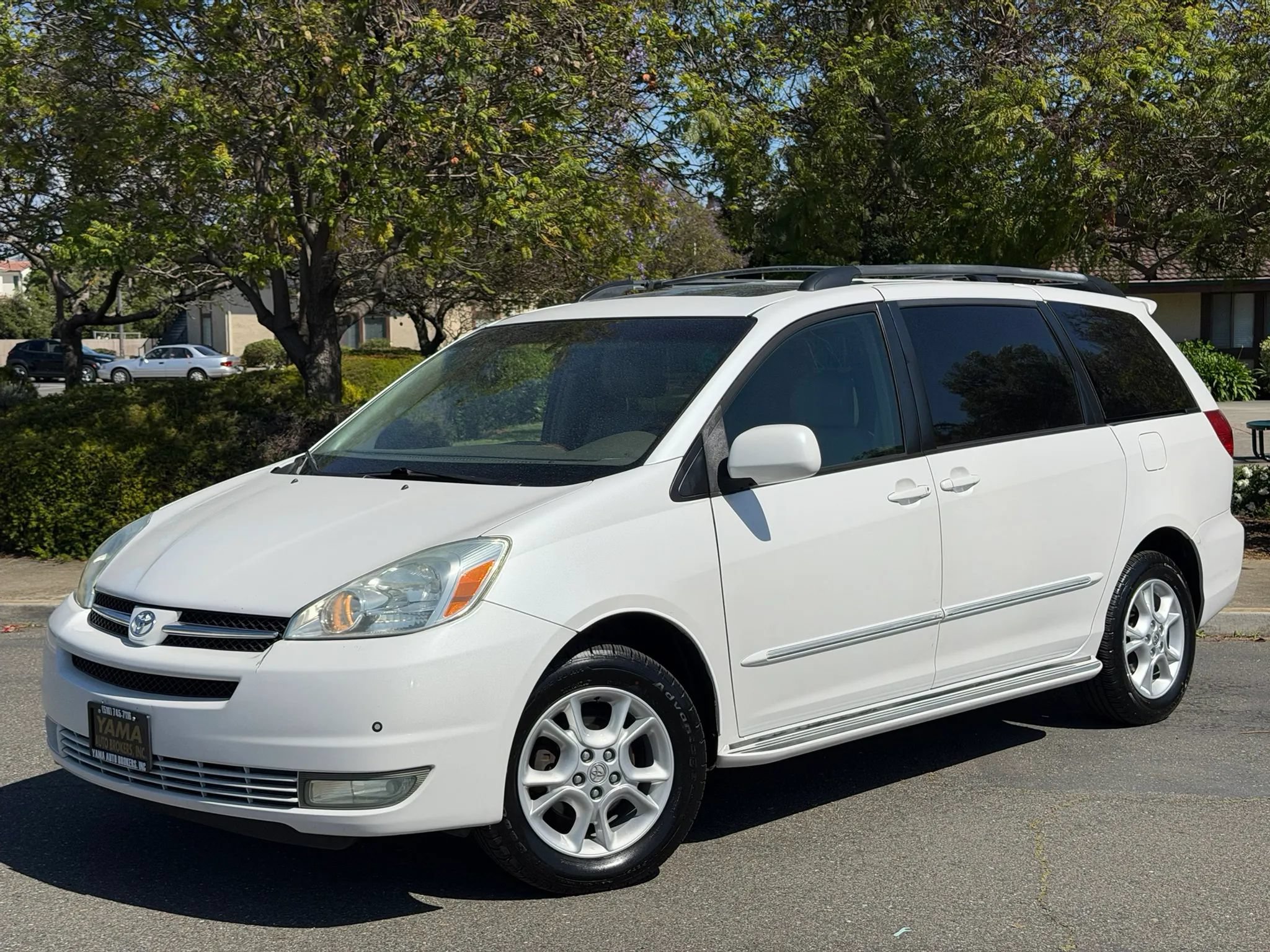 Used 2005 Toyota Sienna XLE Limited w/ XLE Limited Pkg 2 AWD/4WD image 1