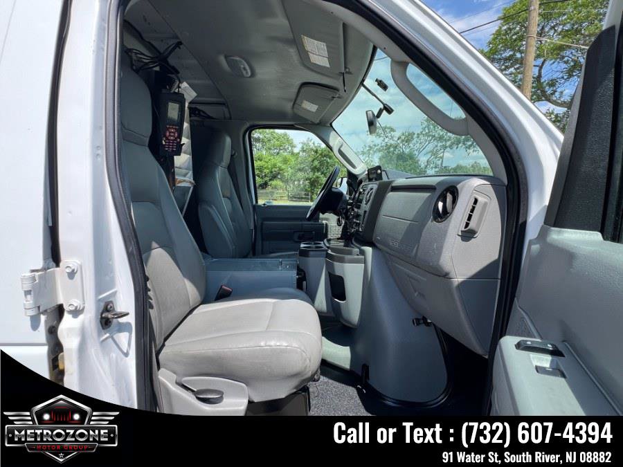 Used 2012 Ford E-350 and Econoline 350 Super Duty w/ PWR Group RWD image 18