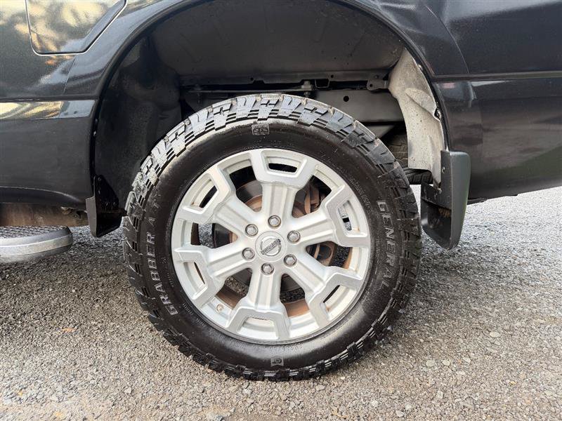 Used 2016 Nissan Titan SL AWD/4WD image 9