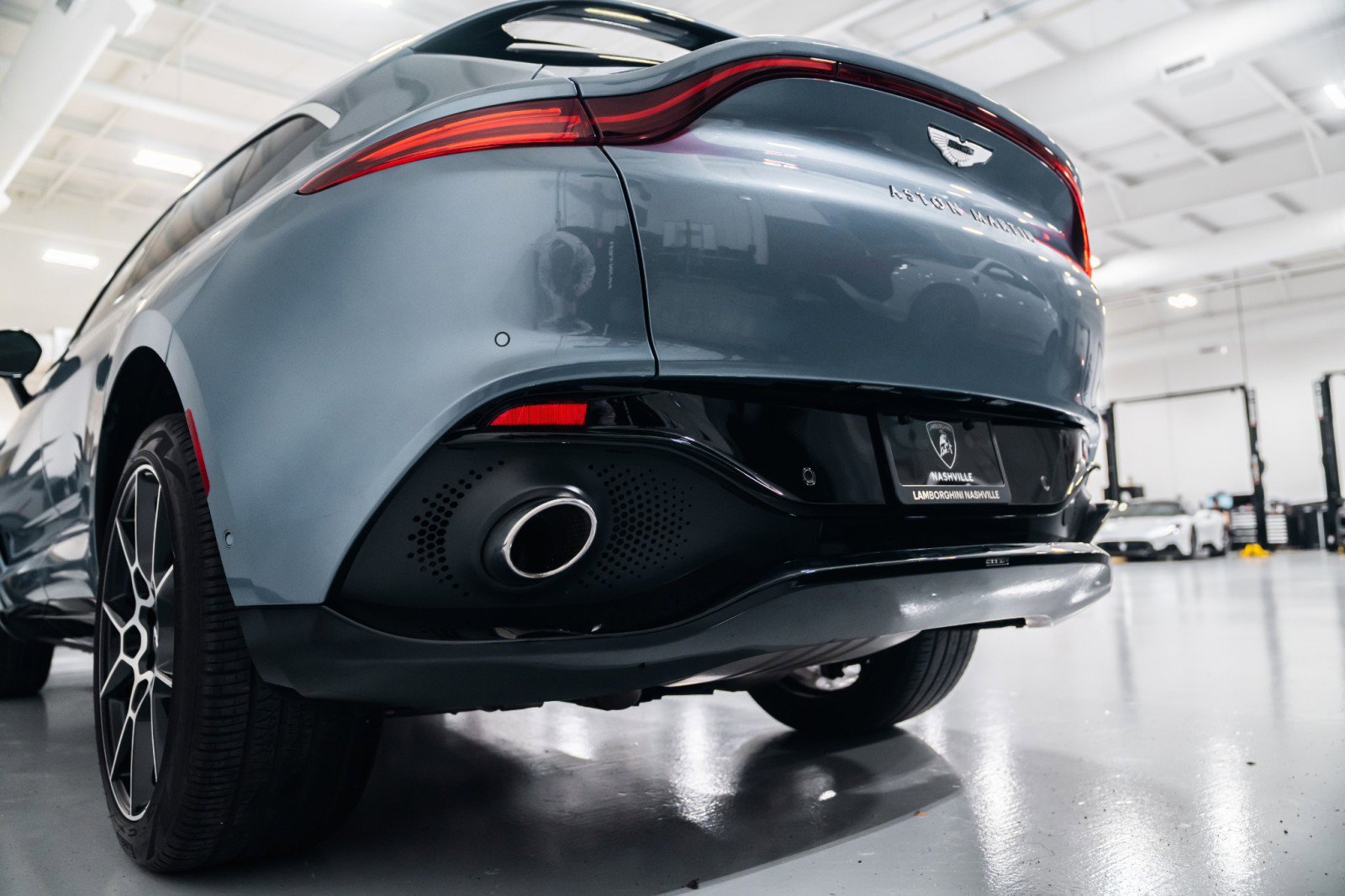 Used 2021 Aston Martin DBX image 37