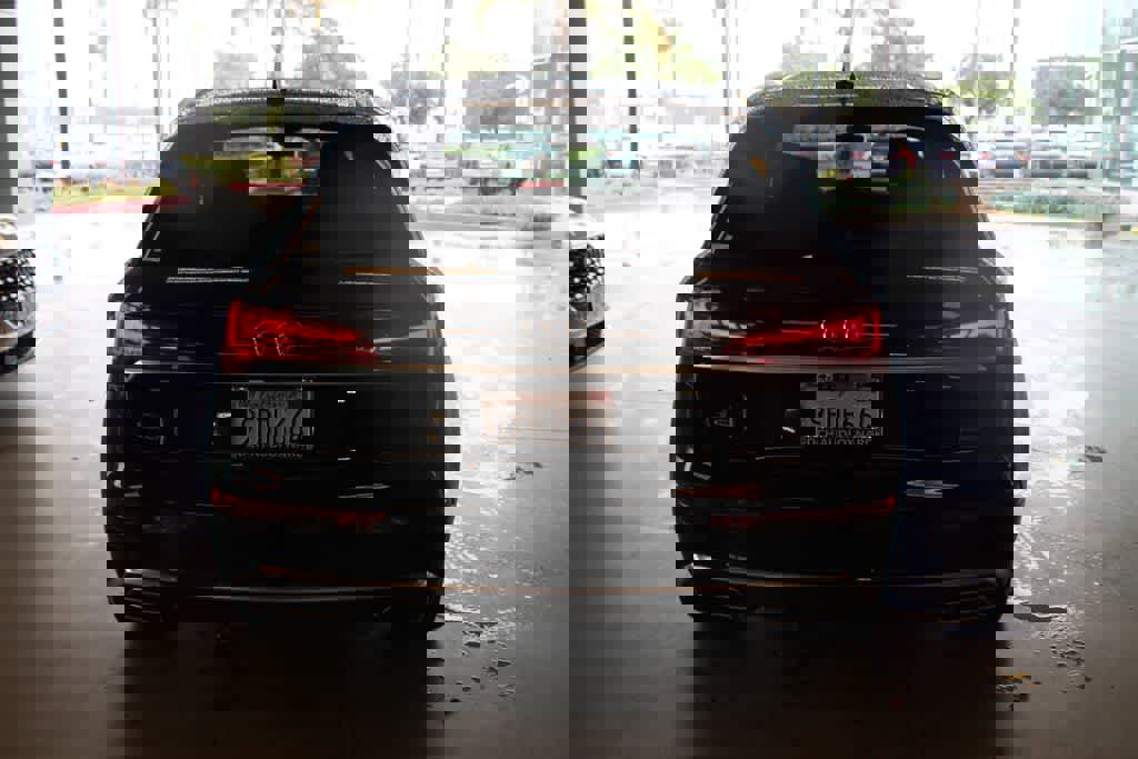 Used 2022 Audi Q5 2.0T Premium Plus w/ Premium Plus Package AWD/4WD image 9