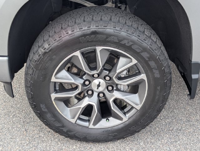 Used 2023 Chevrolet Silverado 1500 RST w/ Z71 Off-Road Package AWD/4WD image 15