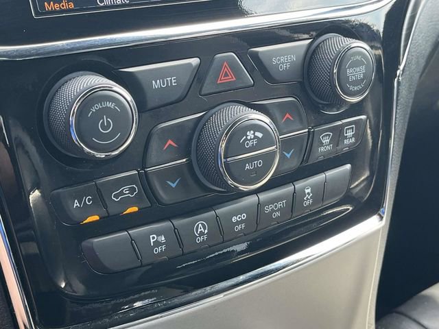 Used 2022 Jeep Grand Cherokee Limited AWD/4WD image 33