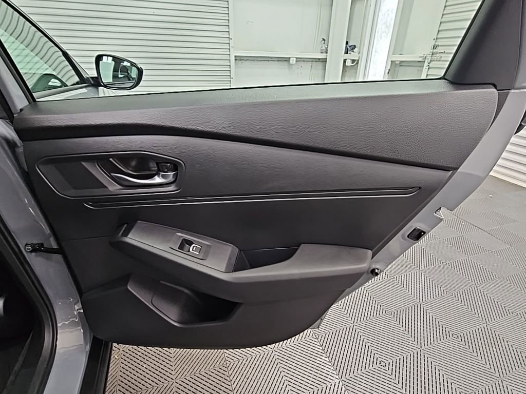 Used 2025 Honda Accord Sport image 38