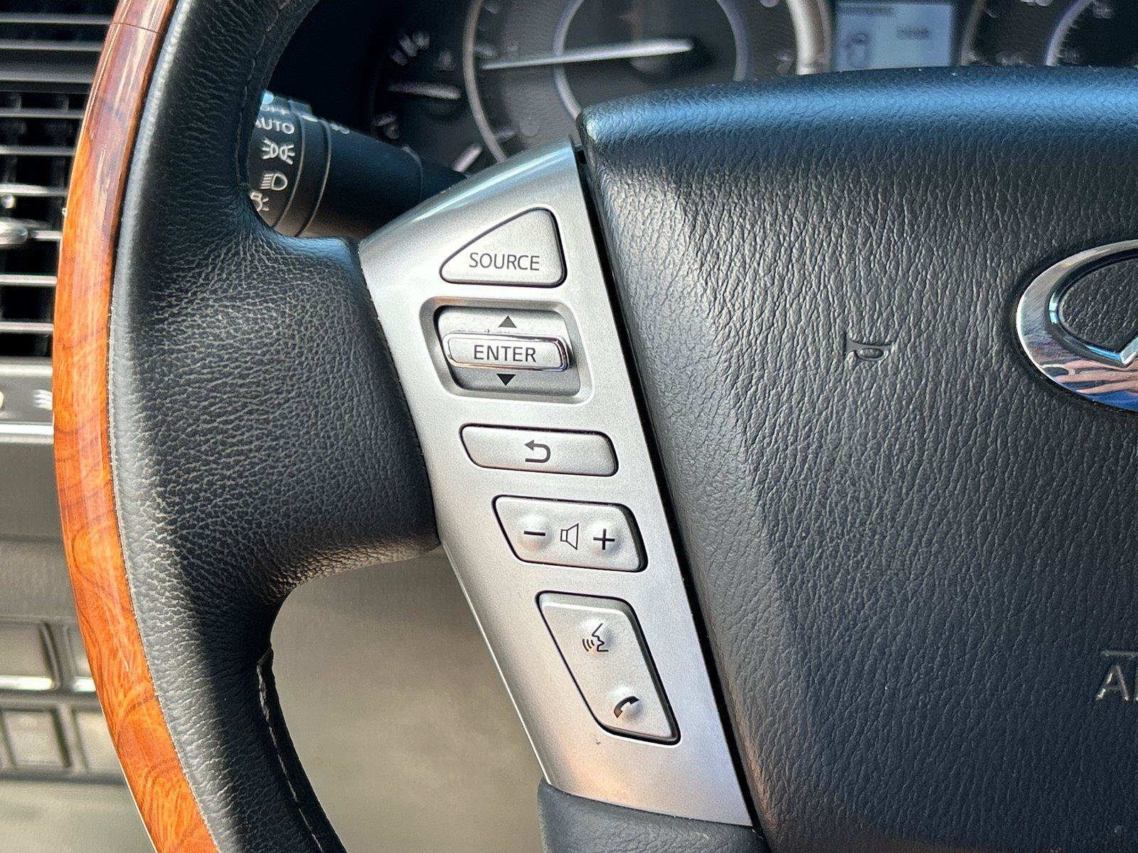 Used 2015 INFINITI QX80 4WD w/ Deluxe Technology Package image 30