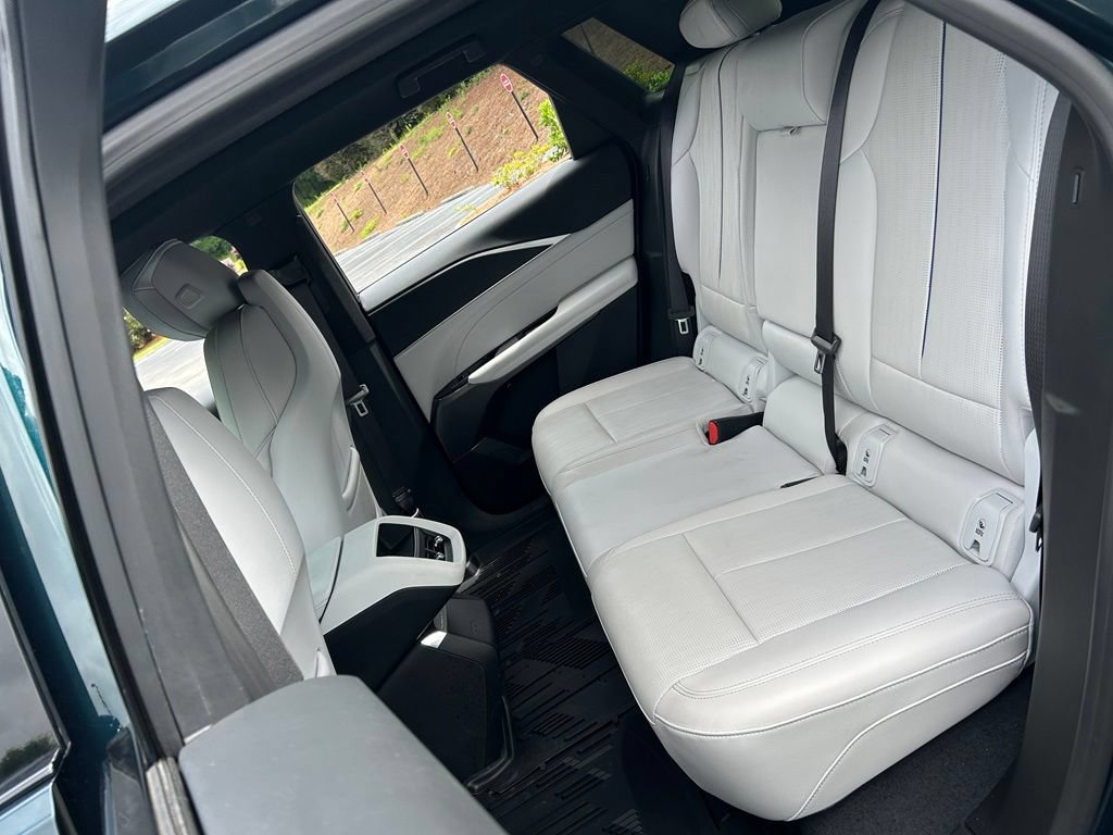 Used 2025 Cadillac Lyriq Luxury RWD image 42