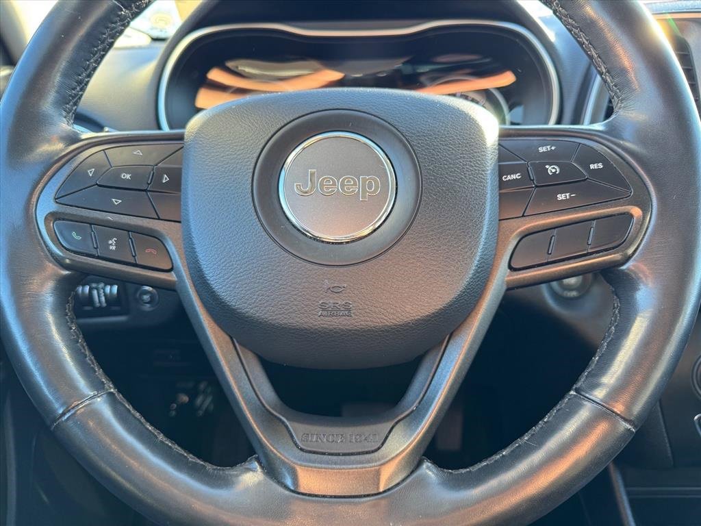 Used 2020 Jeep Cherokee Trailhawk image 14