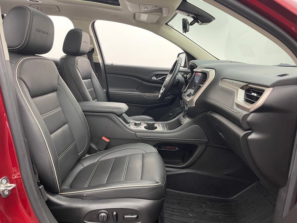 Used 2021 GMC Acadia Denali w/ Denali Technology Package FWD image 36