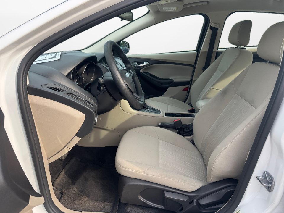 Used 2018 Ford Focus SE FWD image 11