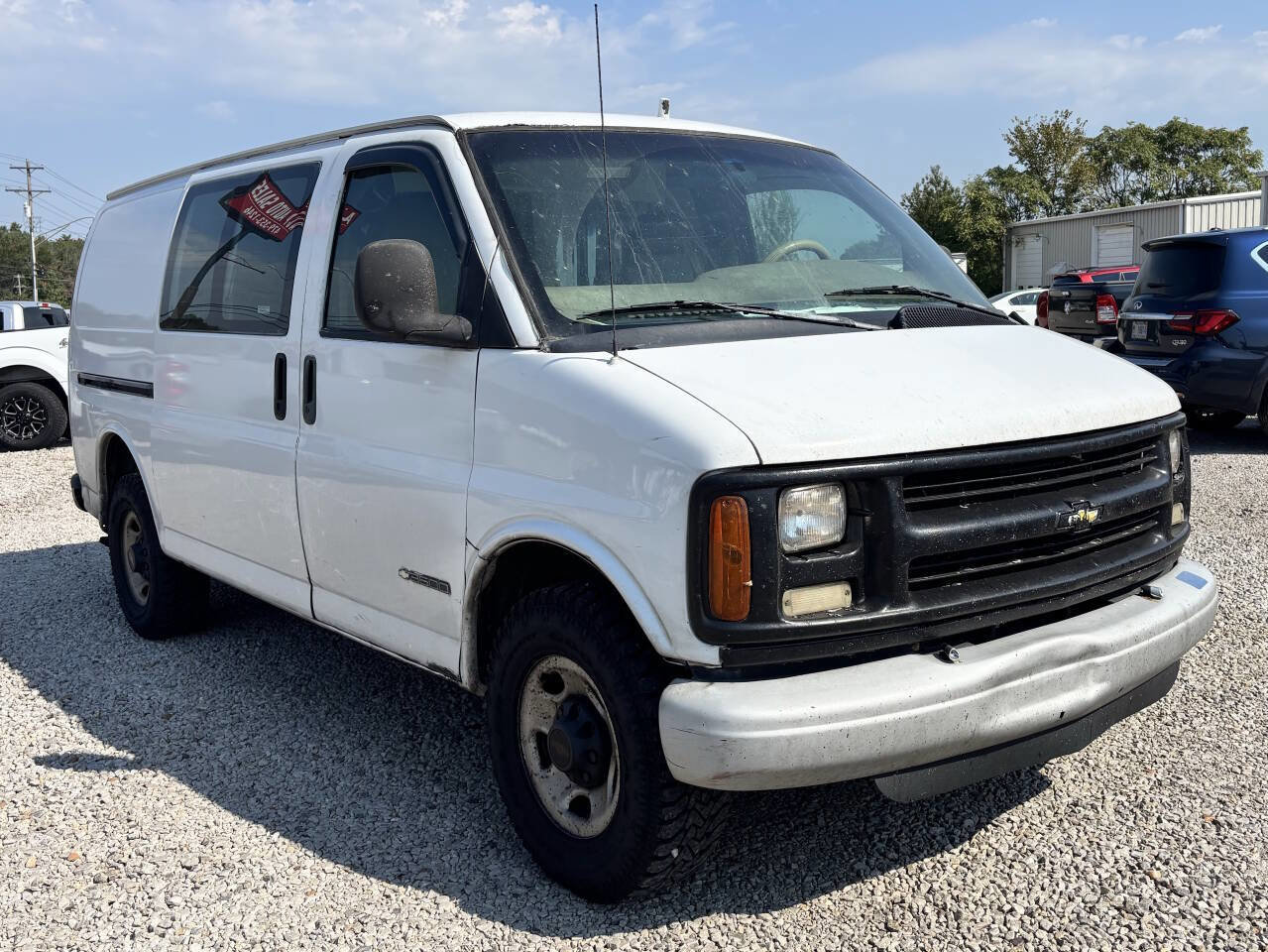 Used 2001 Chevrolet Express 3500 image 3