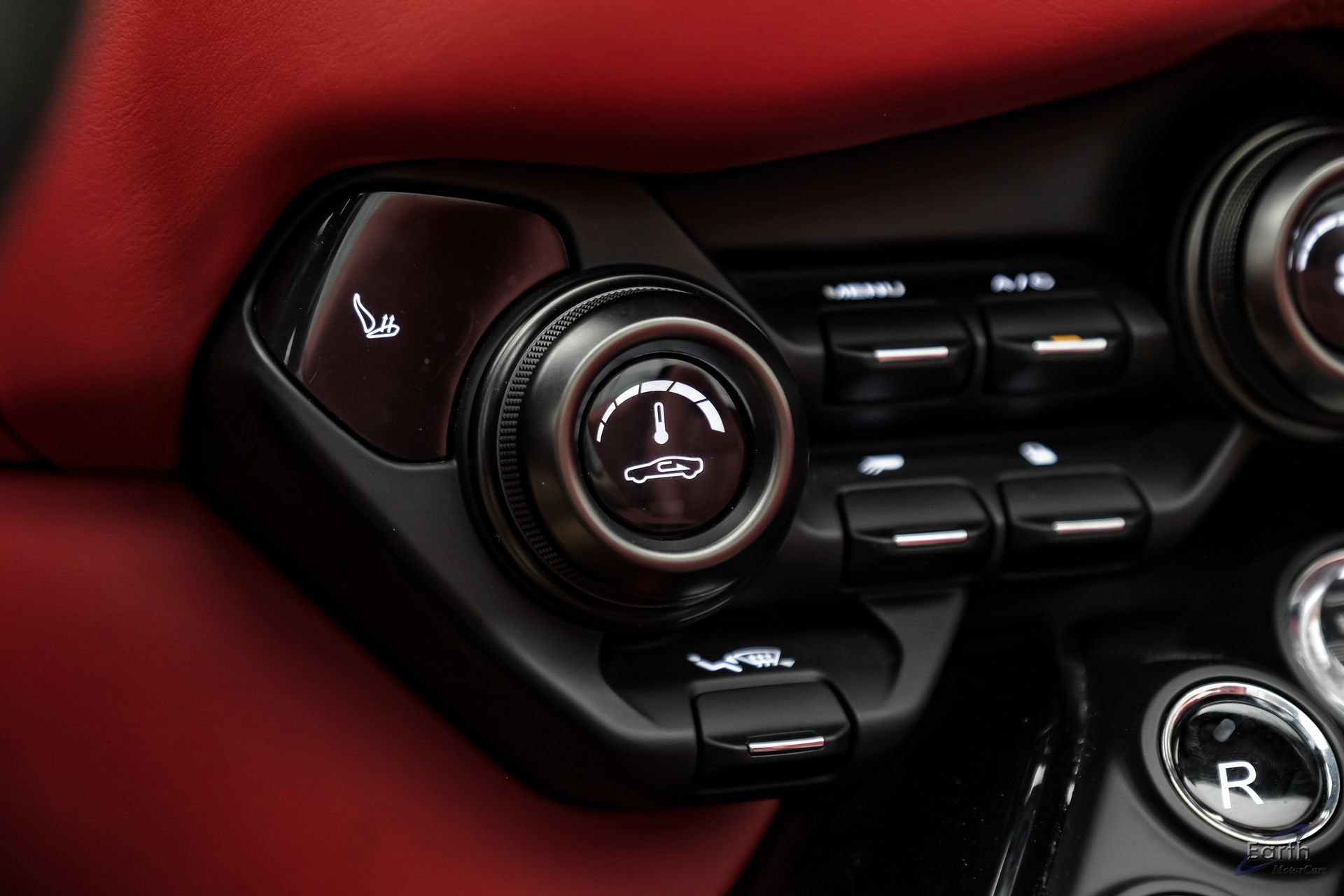 Used 2022 Aston Martin V8 Vantage Roadster RWD image 74