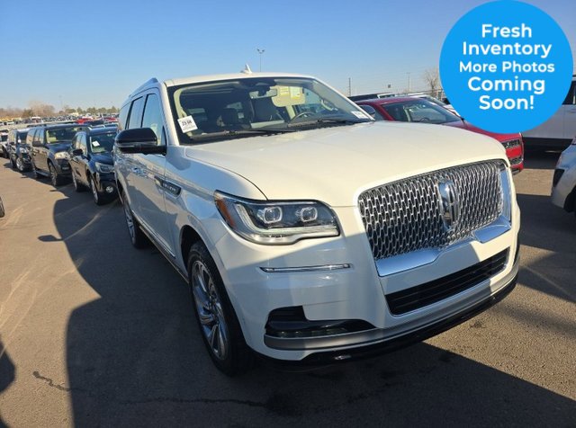 Used 2024 Lincoln Navigator Reserve video 1