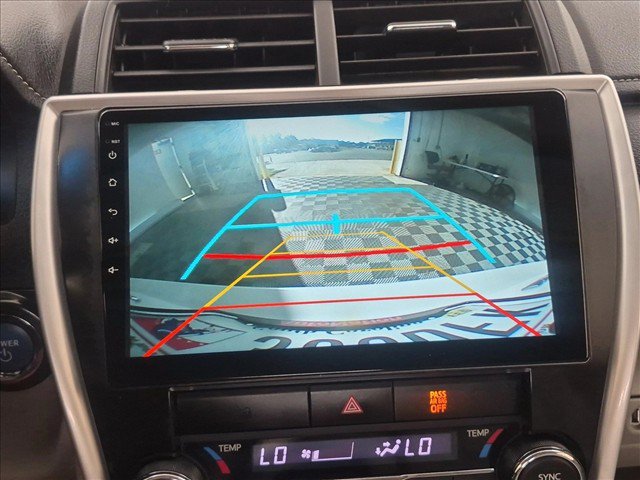 Used 2015 Toyota Camry XLE w/ Moonroof Package FWD image 14