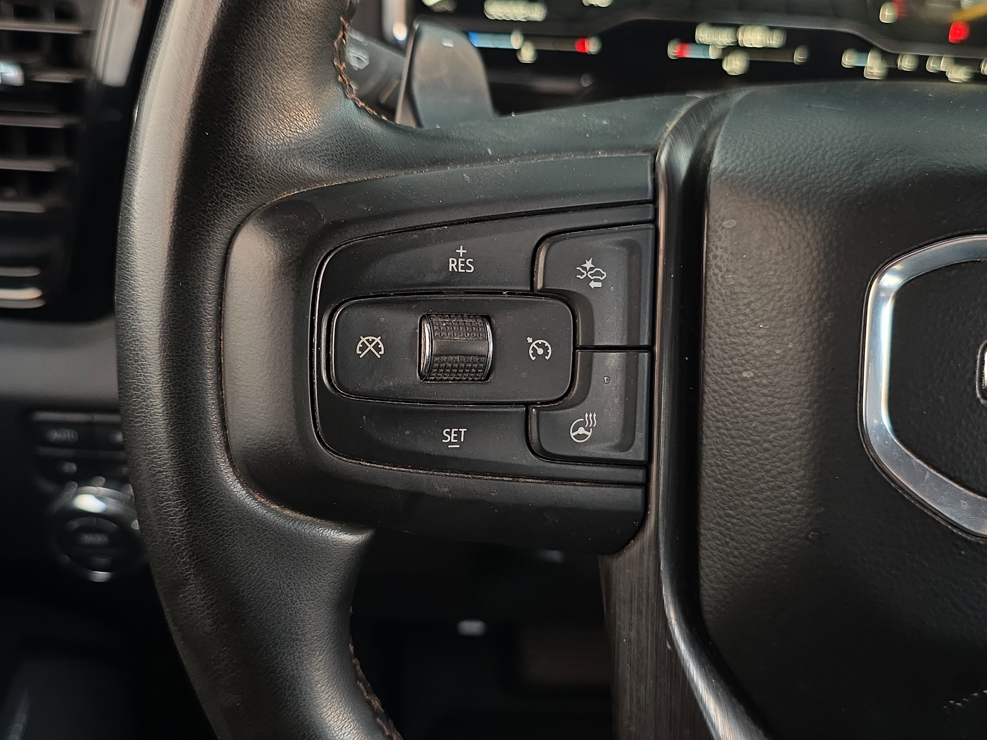 Used 2024 GMC Sierra 1500 AT4 w/ AT4 Preferred Package image 19