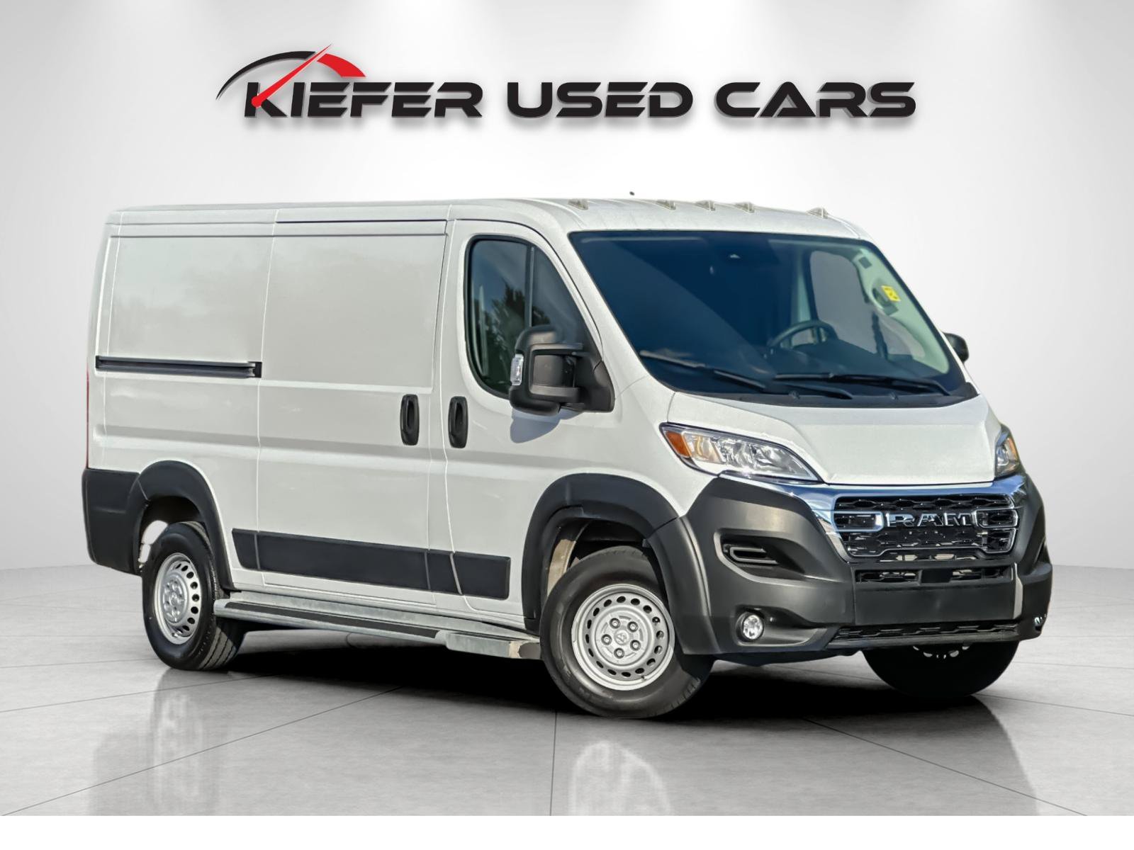 Used 2025 RAM ProMaster 2500 w/ U-Haul Equipment Group FWD image 2