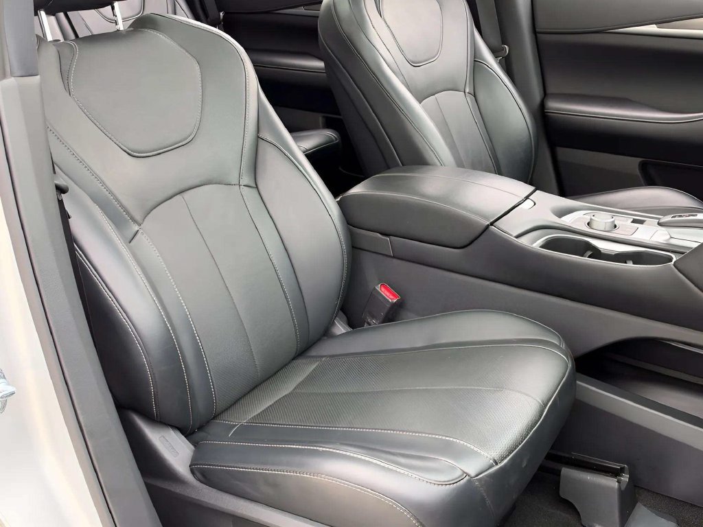 Used 2023 INFINITI QX60 Luxe AWD/4WD image 26