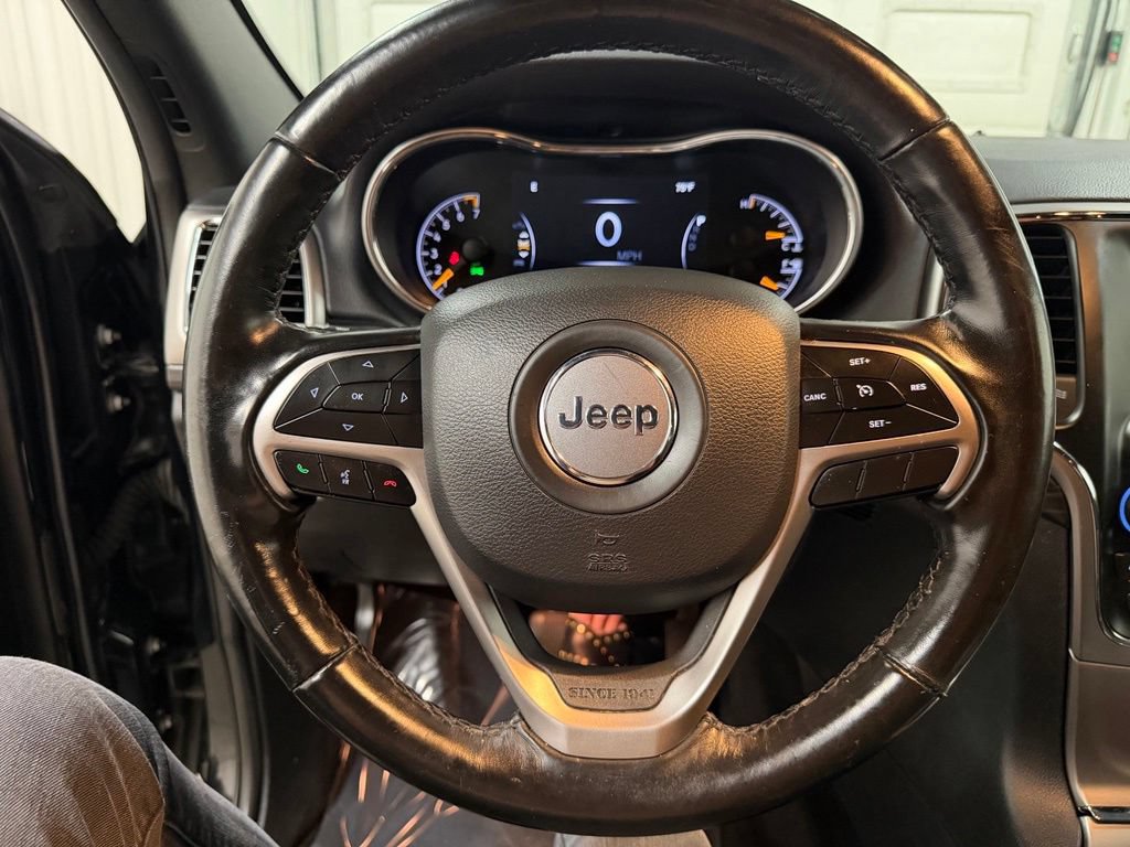 Used 2020 Jeep Grand Cherokee Laredo AWD/4WD image 34