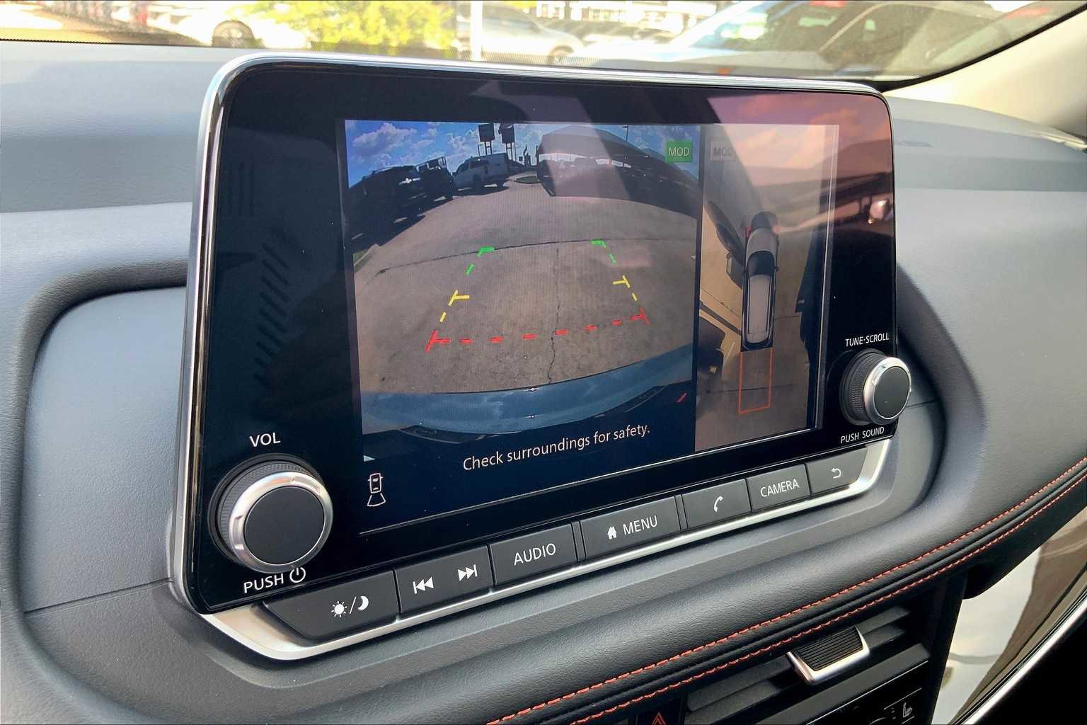 Certified 2025 Nissan Rogue SV image 22