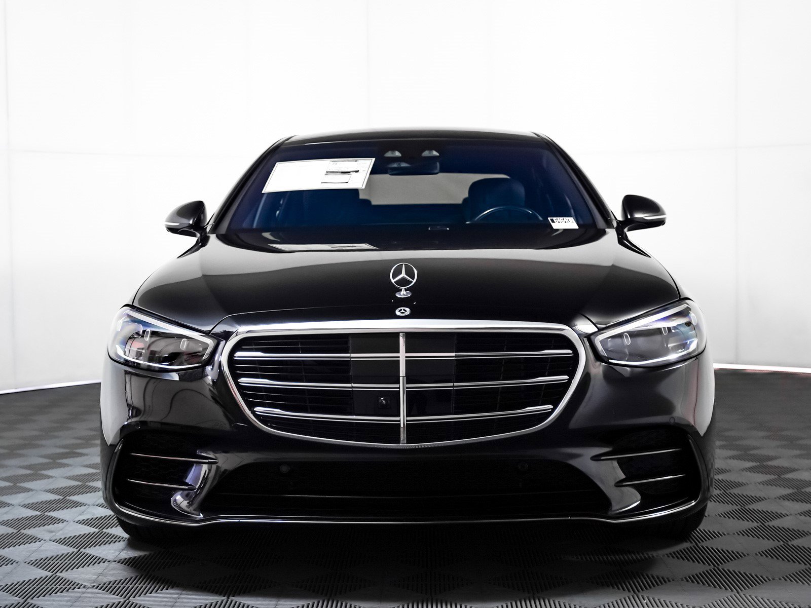 New 2025 Mercedes-Benz S 580 4MATIC Sedan image 13