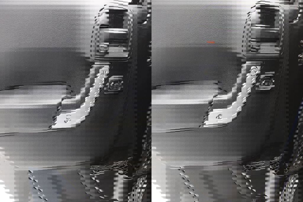 Used 2017 Jeep Wrangler Unlimited Rubicon w/ Dual Top Group image 19