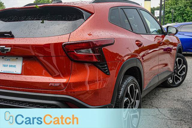 Used 2024 Chevrolet Trax RS w/ Driver Confidence Package FWD image 6