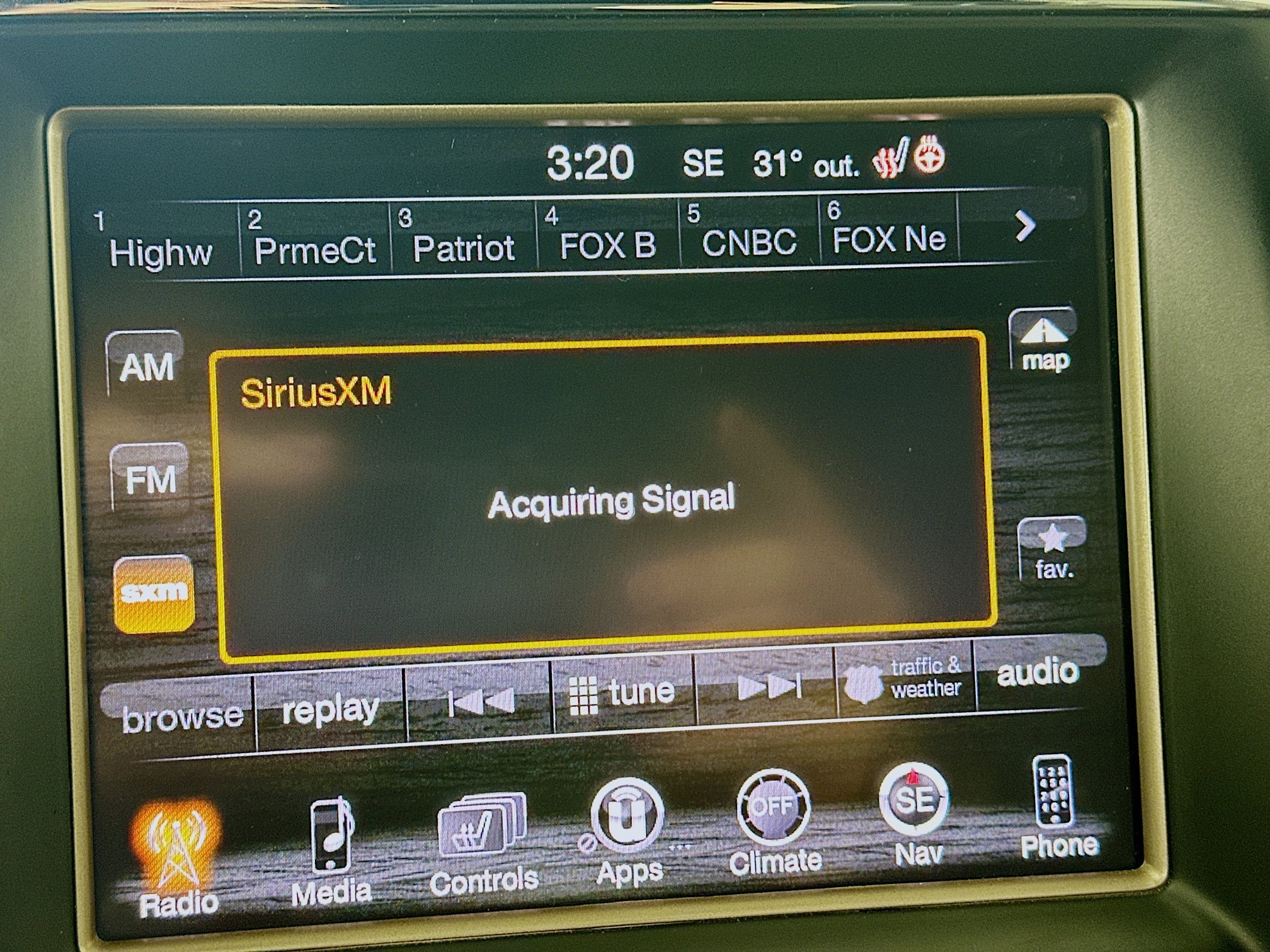 Used 2014 Jeep Grand Cherokee Limited image 16